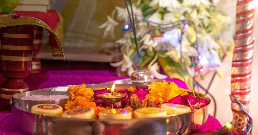 <strong>Ways To Decorate Your Puja Thali On Raksha Bandhan</strong>