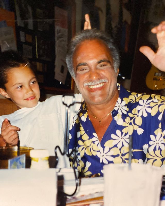 Darren Barnet with her father