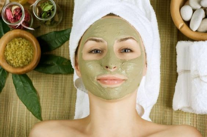 Green Tea is used to green tea soothes the skin, reduces inflammation, and fights bacteria