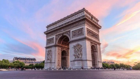 Victory Celebration: Arc de Triomphe 