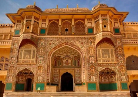 Artistic Elegance: Amber Fort 