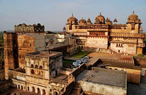 Orchha Fort 