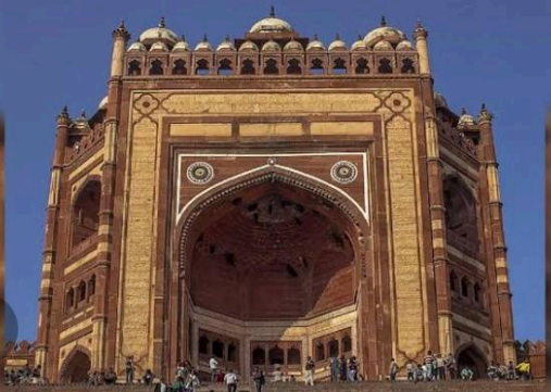  Buland Darwaza