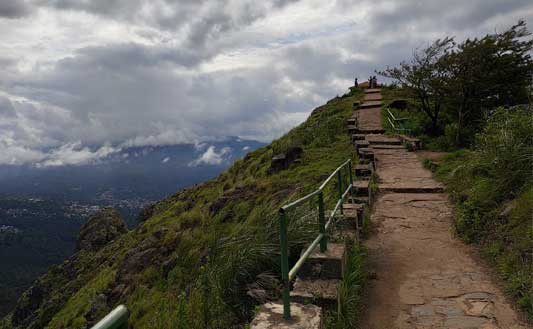 Needle Rock Viewpoint (Oosi Malai)