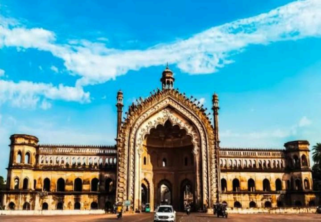 Rumi Darwaza, Lucknow