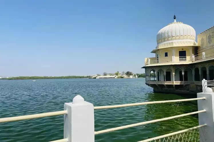 Gundolav Lake